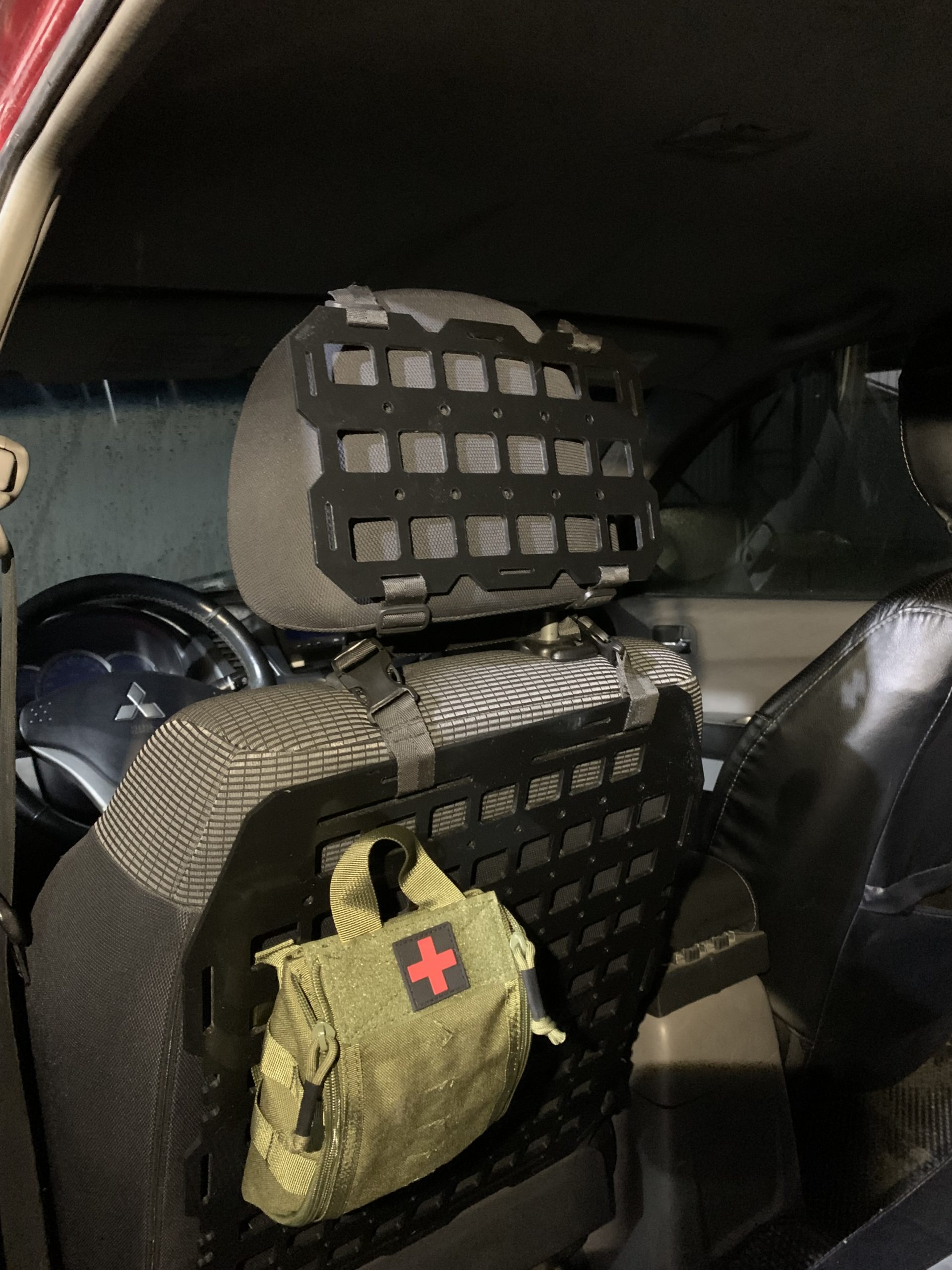 "Тактическая панель MOLLE с креплениями PALS для разгрузки"